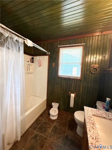 538 Beech St, Petersburg, VA 23803