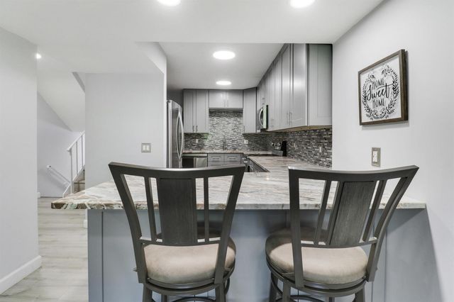 384 Golfview Road D, North Palm Beach, FL 33408