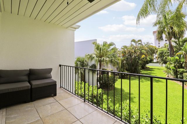 384 Golfview Road D, North Palm Beach, FL 33408
