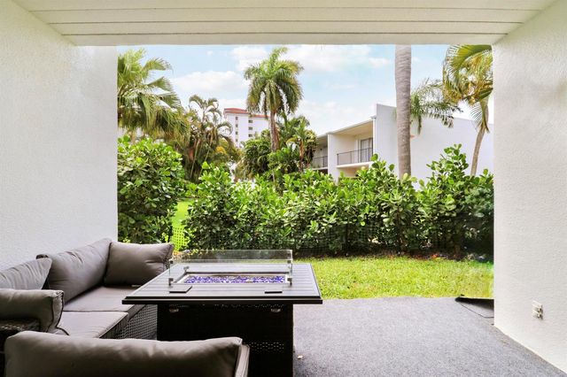 384 Golfview Road D, North Palm Beach, FL 33408