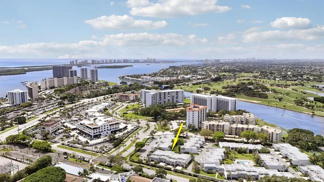 384 Golfview Road D, North Palm Beach, FL 33408