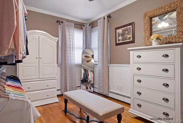 1 5th Avenue, Farmingdale, NY 11735