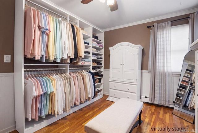 1 5th Avenue, Farmingdale, NY 11735