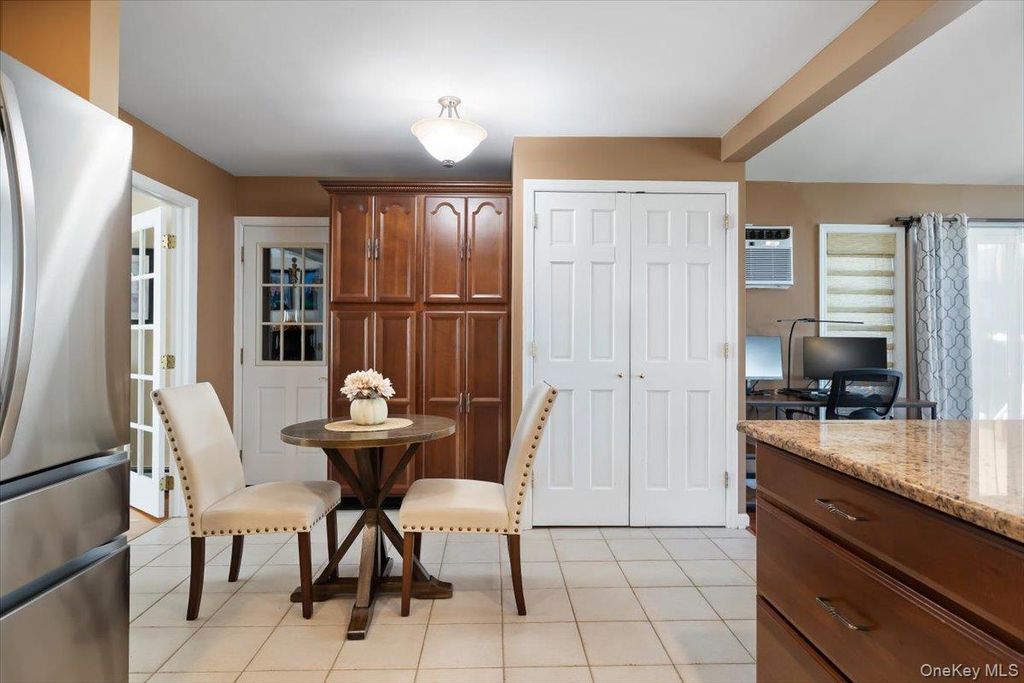1 5th Avenue, Farmingdale, NY 11735 — photo 5