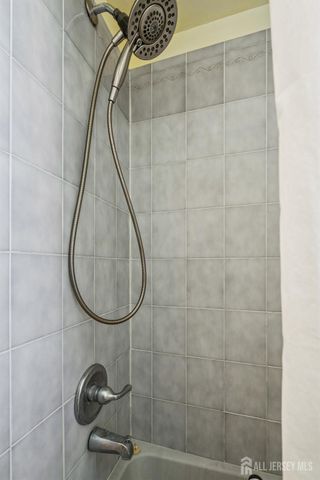 48 Woodland Way, South Brunswick, NJ 08810