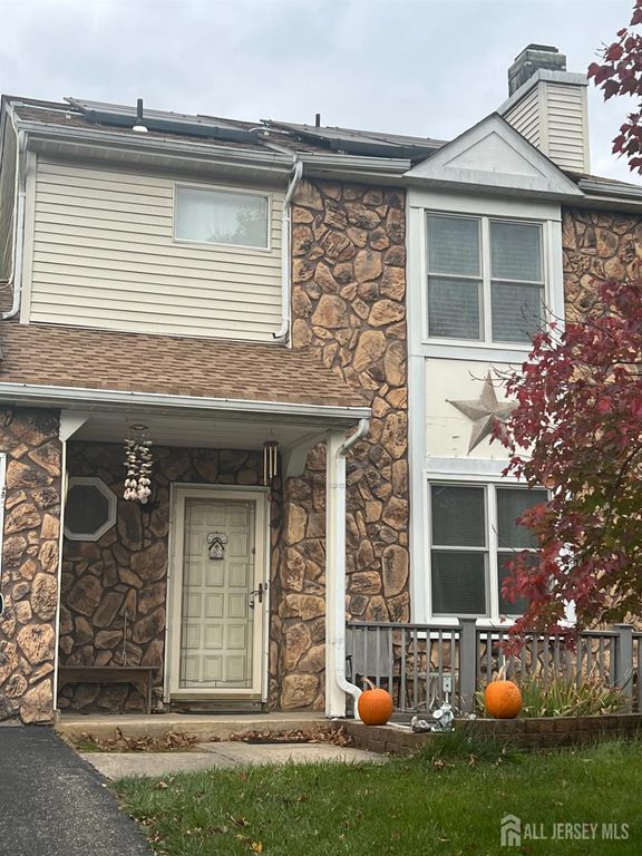 48 Woodland Way, South Brunswick, NJ 08810