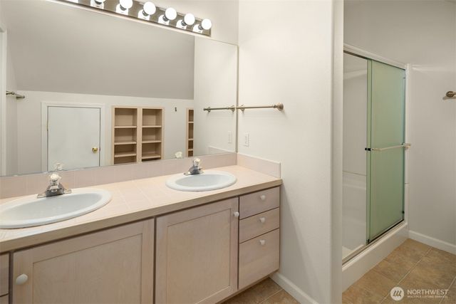 1402 Langara Circle, Bellingham, WA 98229