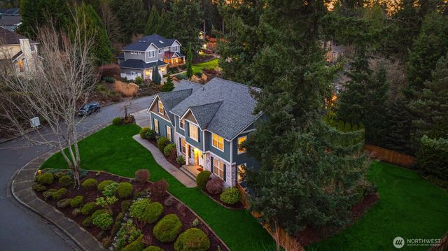 1402 Langara Circle, Bellingham, WA 98229