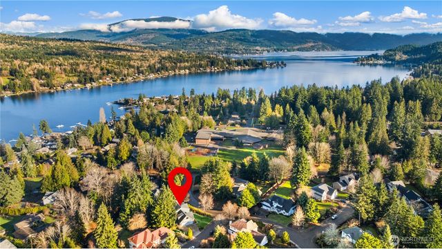 1402 Langara Circle, Bellingham, WA 98229