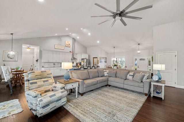 2905 Sunnyside Road, Greeneville, TN 37743
