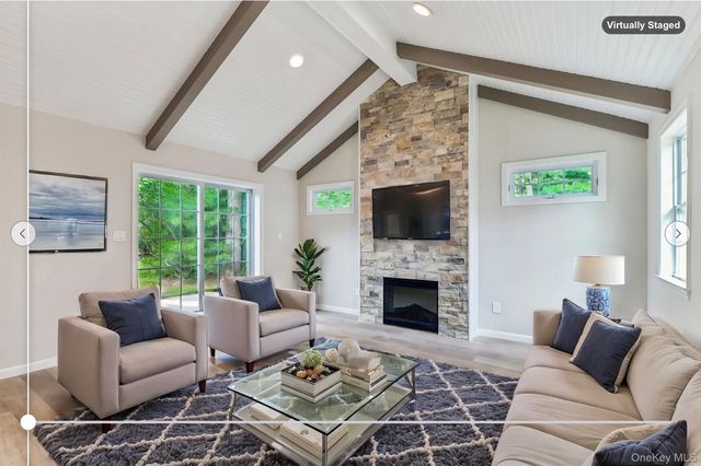 190 Canterbury Drive, Ridge, NY 11961