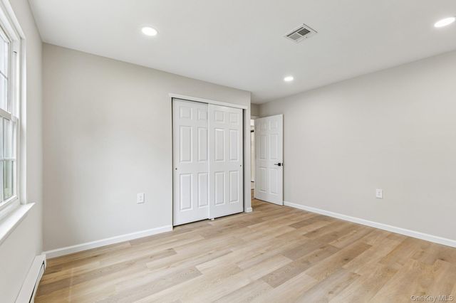 190 Canterbury Drive, Ridge, NY 11961