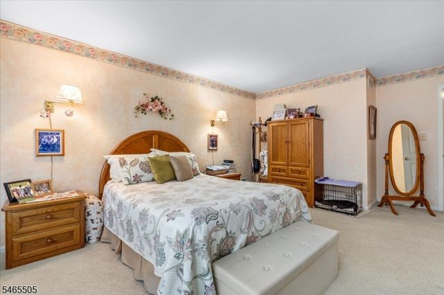 37 Flemming Dr, Hillsborough Twp., NJ 08844
