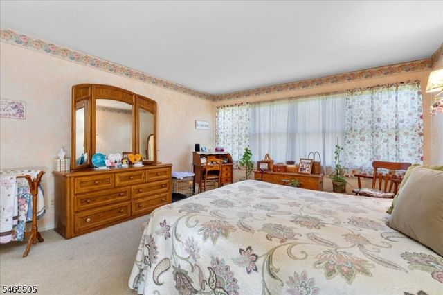 37 Flemming Dr, Hillsborough Twp., NJ 08844