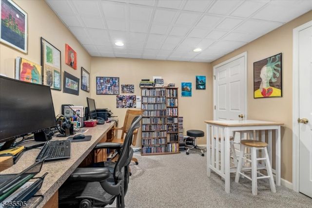 37 Flemming Dr, Hillsborough Twp., NJ 08844