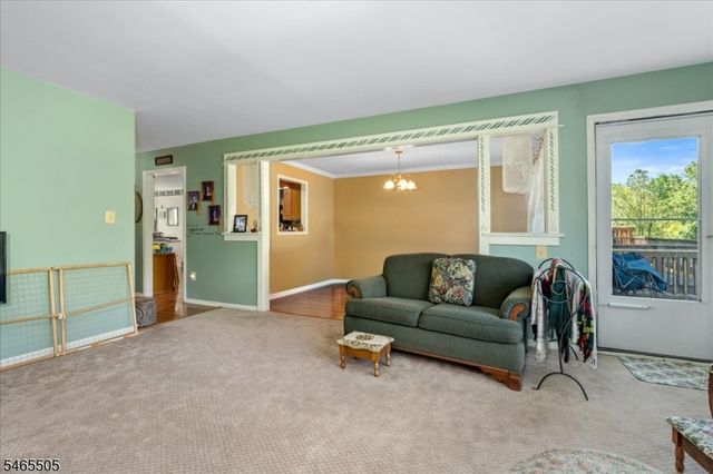 37 Flemming Dr, Hillsborough Twp., NJ 08844