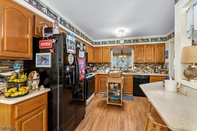 37 Flemming Dr, Hillsborough Twp., NJ 08844
