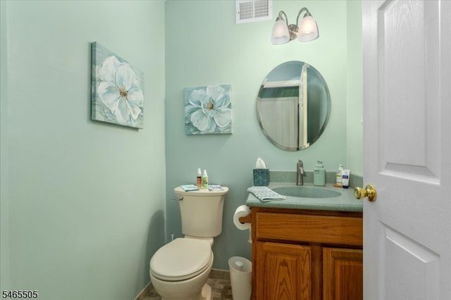 37 Flemming Dr, Hillsborough Twp., NJ 08844