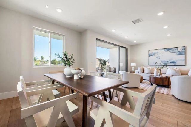 320 Chinquapin Avenue, Carlsbad, CA 92008