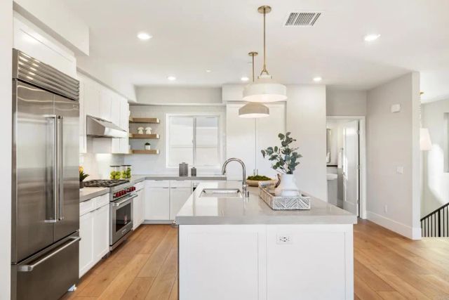 320 Chinquapin Avenue, Carlsbad, CA 92008