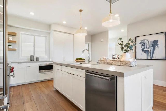 320 Chinquapin Avenue, Carlsbad, CA 92008