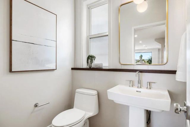 320 Chinquapin Avenue, Carlsbad, CA 92008