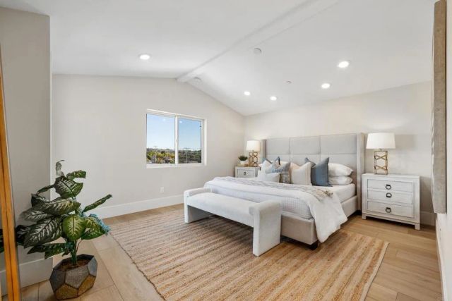 320 Chinquapin Avenue, Carlsbad, CA 92008