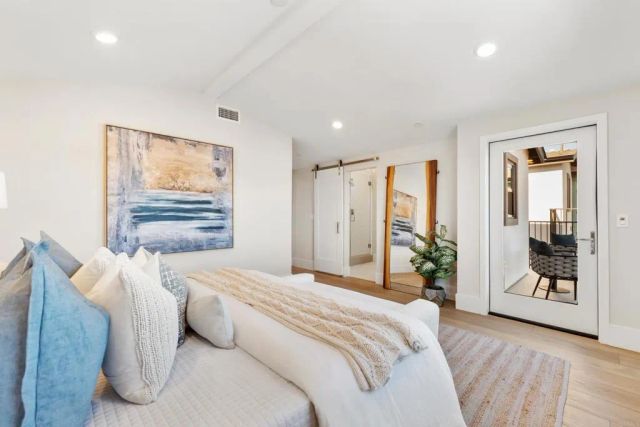 320 Chinquapin Avenue, Carlsbad, CA 92008