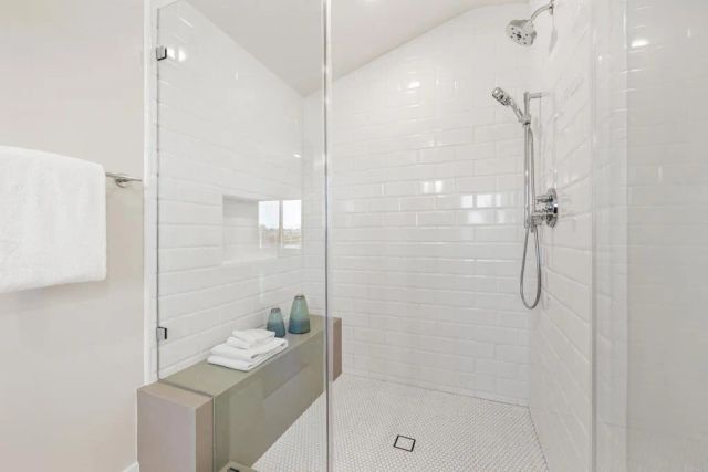 320 Chinquapin Avenue, Carlsbad, CA 92008