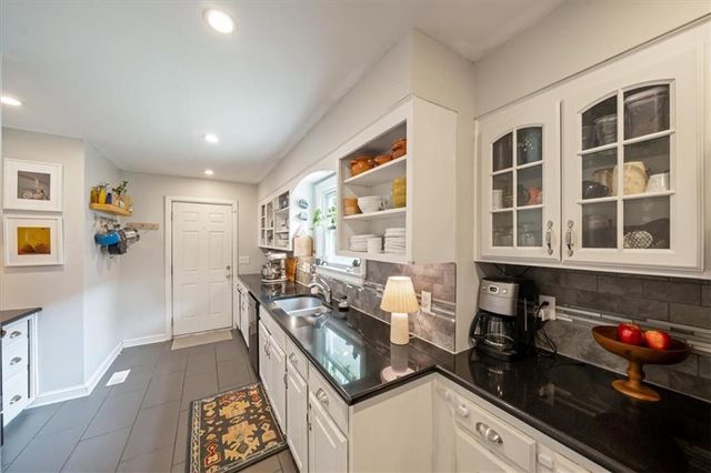 7214 Highland Avenue, Kansas City, MO 64131