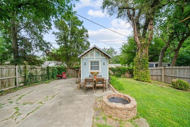 7214 Highland Avenue, Kansas City, MO 64131