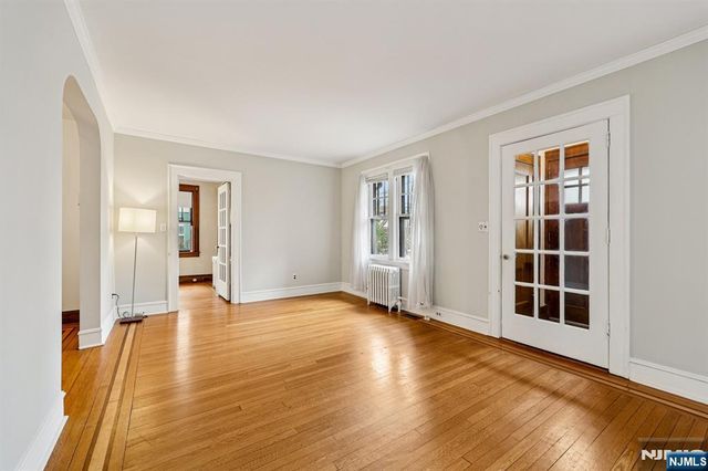 971 Garrison Avenue, Teaneck, NJ 07666
