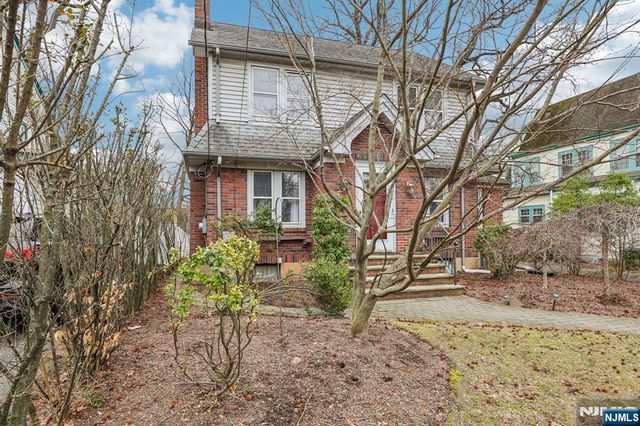 971 Garrison Avenue, Teaneck, NJ 07666