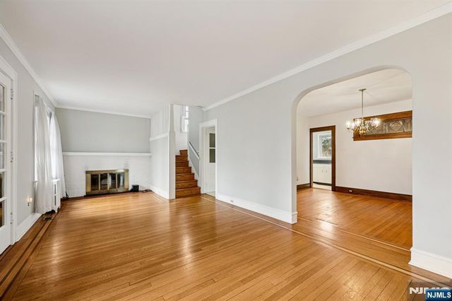 971 Garrison Avenue, Teaneck, NJ 07666