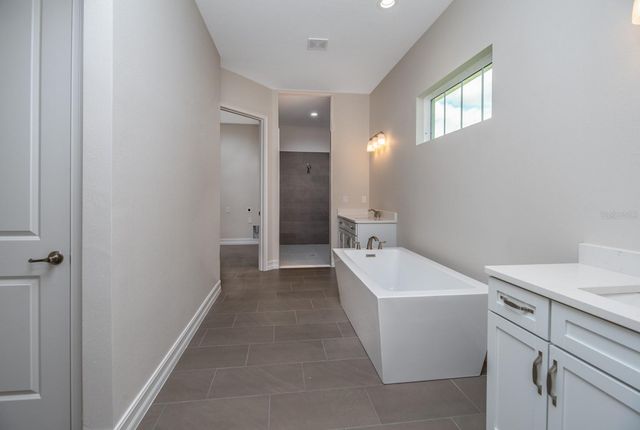 4881 MAJESTIC HILLS LOOP, Brooksville, FL 34601