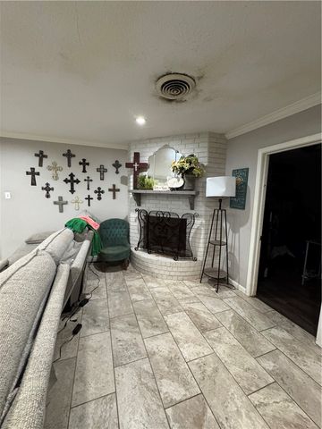 2000 Kirk, Brenham, TX 77833
