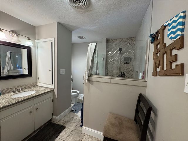 2000 Kirk, Brenham, TX 77833
