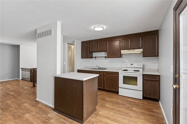 300 Moonridge Drive, Economy, PA 15042