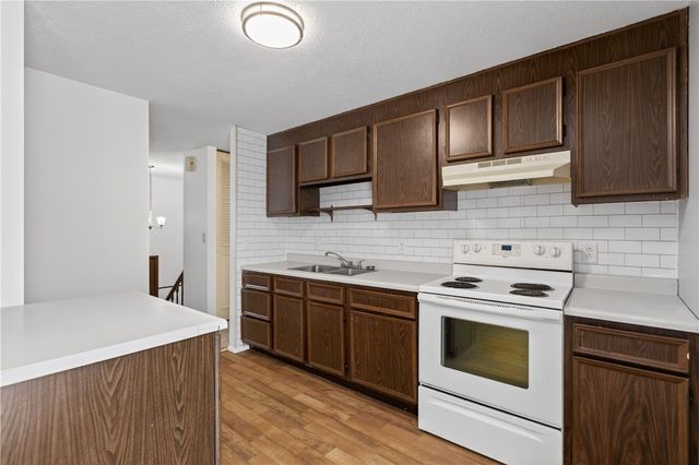 300 Moonridge Drive, Economy, PA 15042