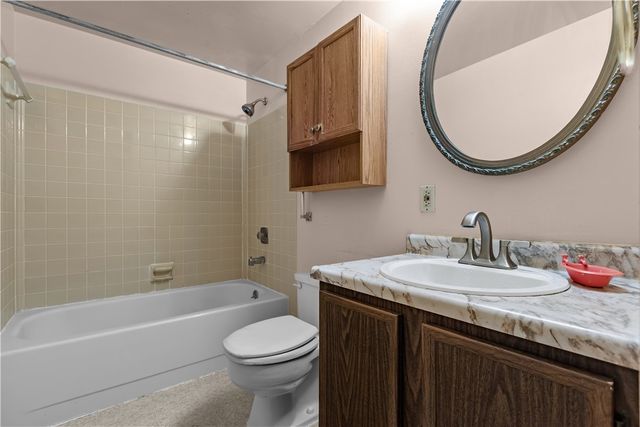 300 Moonridge Drive, Economy, PA 15042