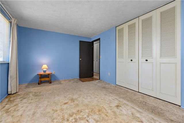 300 Moonridge Drive, Economy, PA 15042