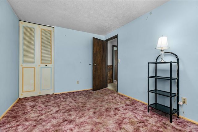 300 Moonridge Drive, Economy, PA 15042