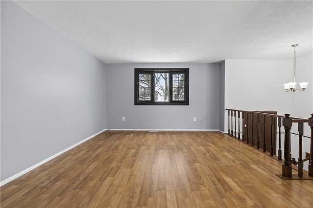 300 Moonridge Drive, Economy, PA 15042