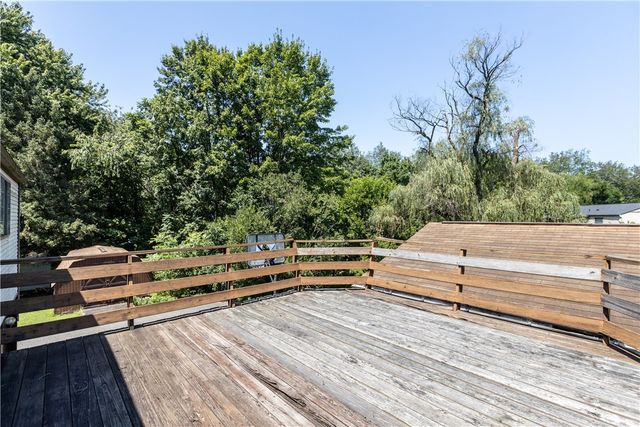 300 Moonridge Drive, Economy, PA 15042