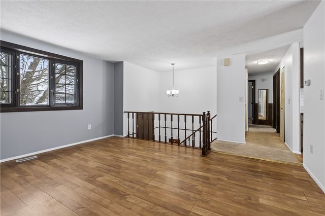 300 Moonridge Drive, Economy, PA 15042