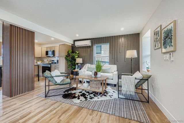 1551 S University Boulevard, Denver, CO 80210