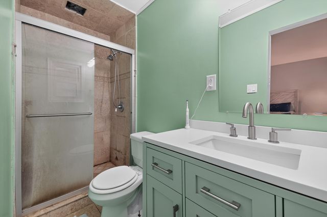 16657 Kennebec Street, Southgate, MI 48195