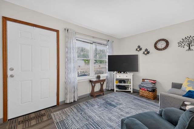 16657 Kennebec Street, Southgate, MI 48195