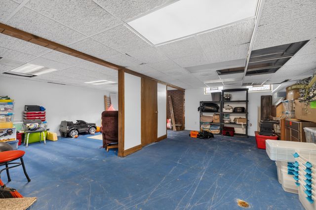 16657 Kennebec Street, Southgate, MI 48195