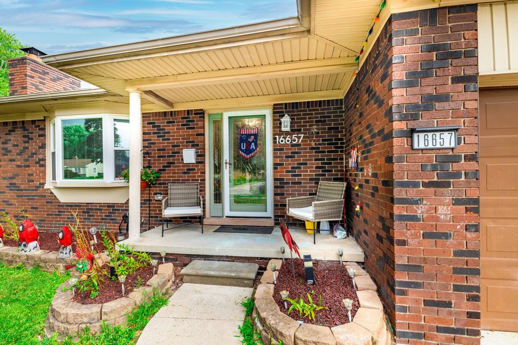 16657 Kennebec Street, Southgate, MI 48195
